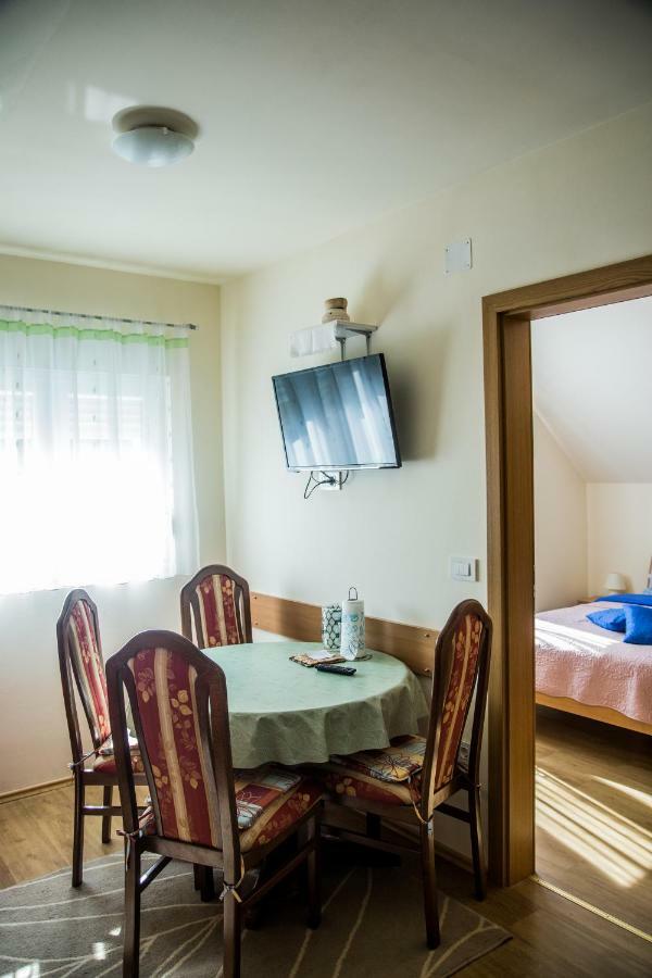 Apartmani Husko Тухелске Топлице Екстериор снимка
